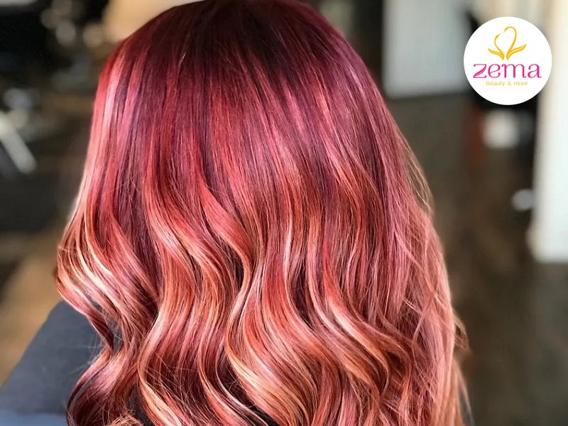 Kiểu tóc nhuộm đỏ rượu vang balayage có độ bền màu rất là cao